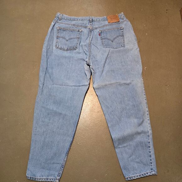 Vintage Levi's 550 Relaxed Fit Tapered Leg Jeans‎ Women's Size 22W Short - Picture 2 of 4